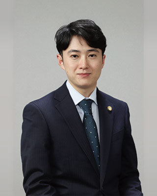 弁護士 園田 桃大